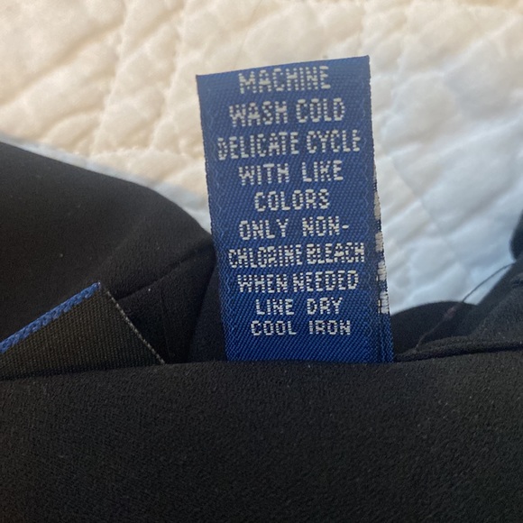 Karen Scott blouse black button down ruffled lightweight Size Small petite - Picture 9 of 9